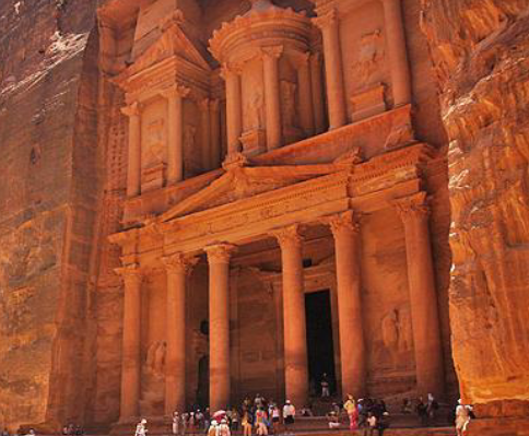 <p>Al Kazneh</p>