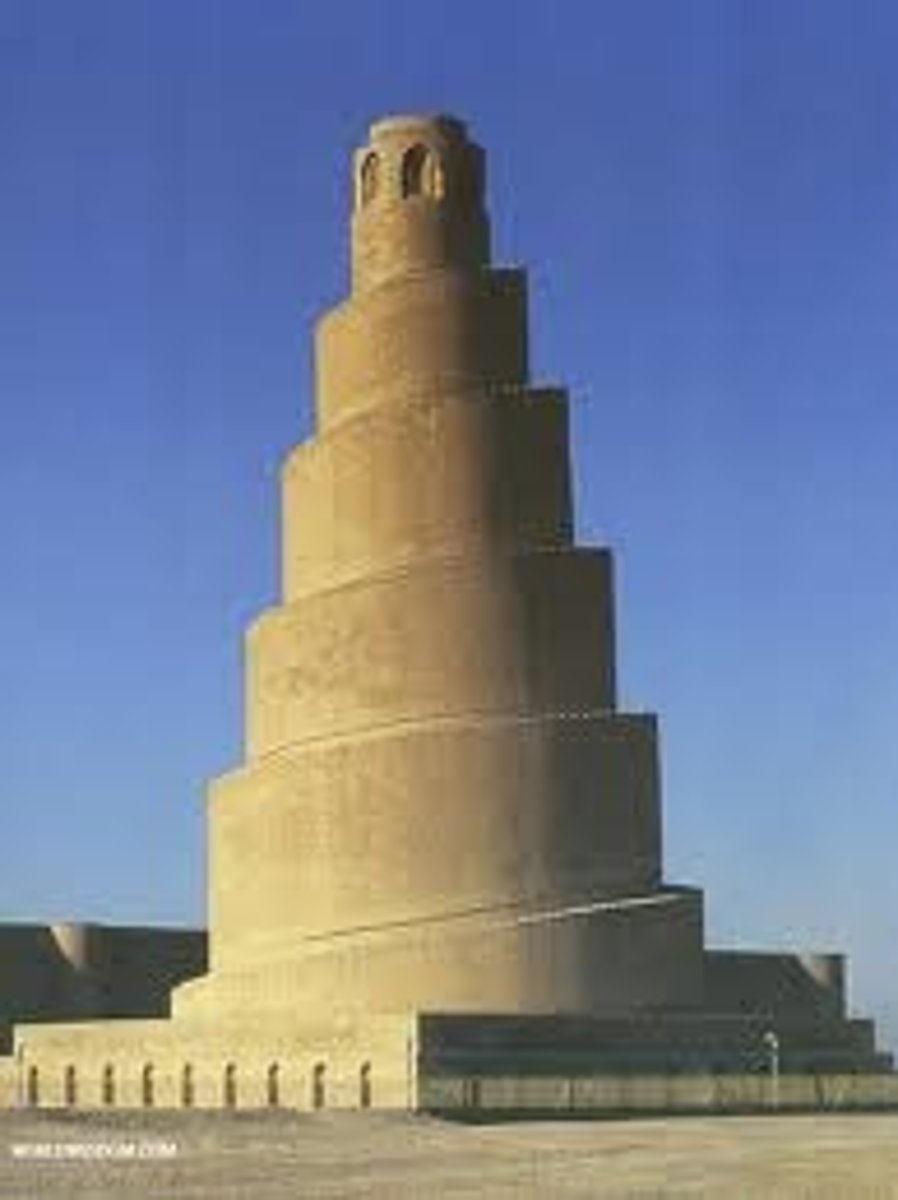 <p>Largest mosque ever built. Samarra Iraq 9th Century. Cone shaped minaret. Spiral minaret encircled by ramp. Horses could ride up,</p>