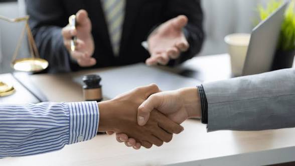 <ul><li><p><span>parties <mark data-color="green" style="background-color: green; color: inherit;">agree to submit disputes</mark> to a neutral <mark data-color="yellow" style="background-color: yellow; color: inherit;">third-party arbitrator</mark></span></p></li><li><p><span>The court system sends most cases to arbitration prior to a trial. Arbitration is done in front of an attorney who is experienced in that area of law.</span></p></li></ul><p></p>