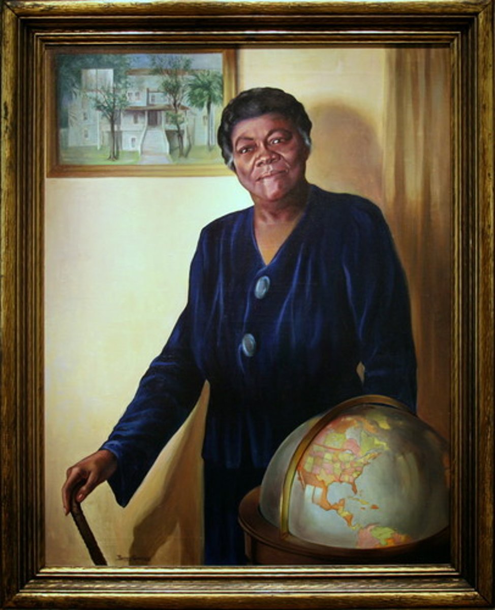 <p>She was an important adviser to FDR on issues related to African Americans. She helped for FDR's "Black Cabinet."</p>