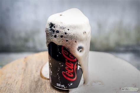 <p><span><strong>Give a few observations from the following photo</strong></span></p>