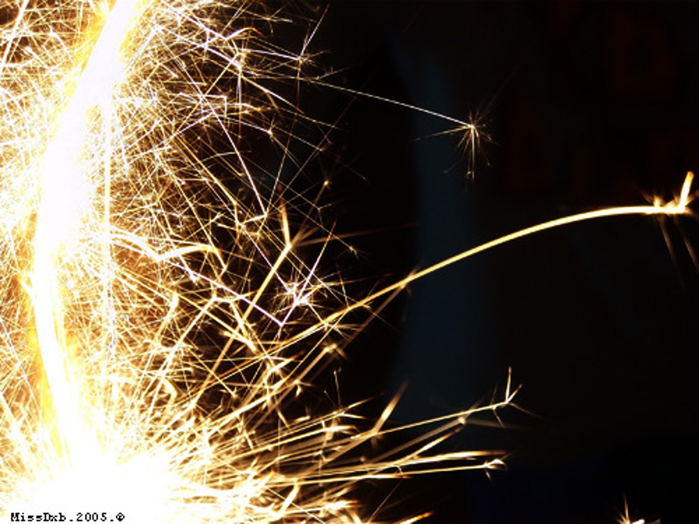 <p>chispa luminosa.</p>