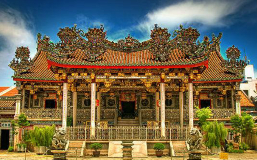 <ul><li><p><span>Public buildings used by cultural and ethnic groups for social and ritual activities</span></p></li><li><p><span>Same purpose as temples with additional facilities for social interaction and public ceremonies (theater and porticos)</span></p></li></ul><p></p>