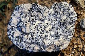 <p><span style="background-color: transparent;"><strong>&nbsp;Where do igneous rocks with a coarse-grained (phaneritic) texture form?</strong></span></p>