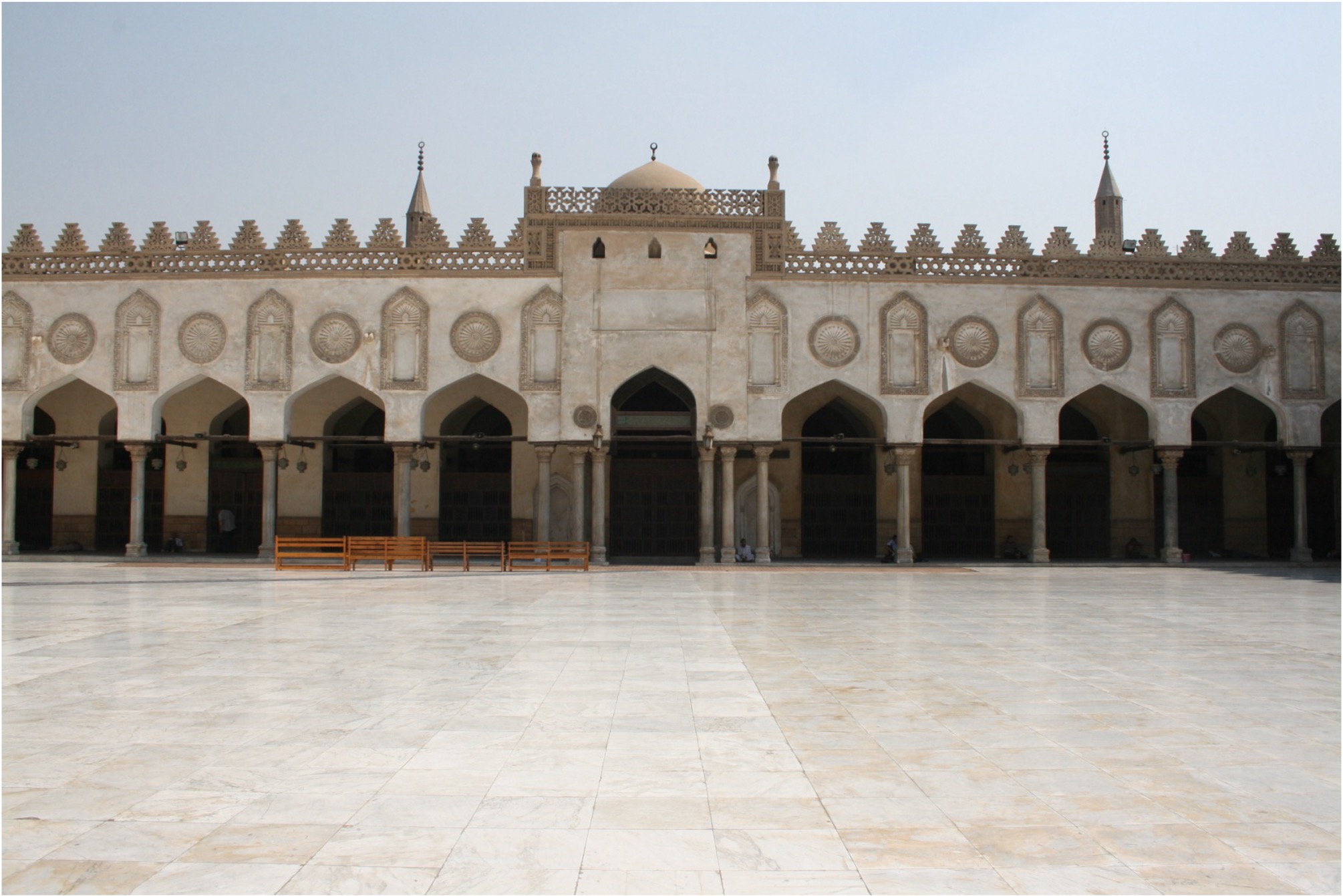 <p>Azhar Mosque, Cairo (Egypt), founded 969/73 CE</p>