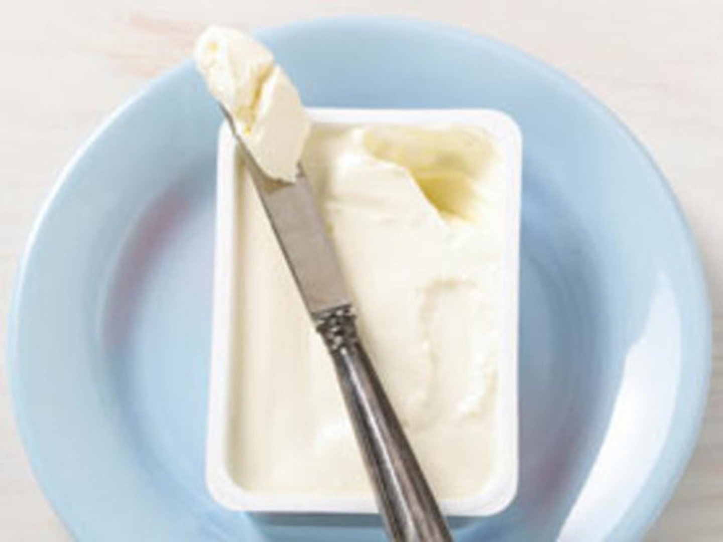 <p>spreadable cheese - similar to cream cheese</p>