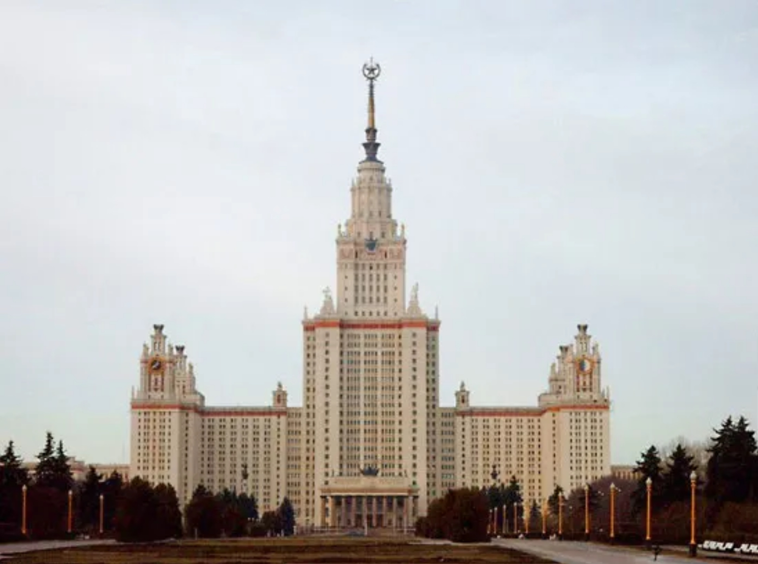 <p>How was architecture impacted by socialist realism?</p><p>Image: Moscow University</p>