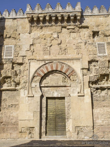 <p>PUERTA DE SAN ESTEBAN / DE LOS VISIRES.</p>