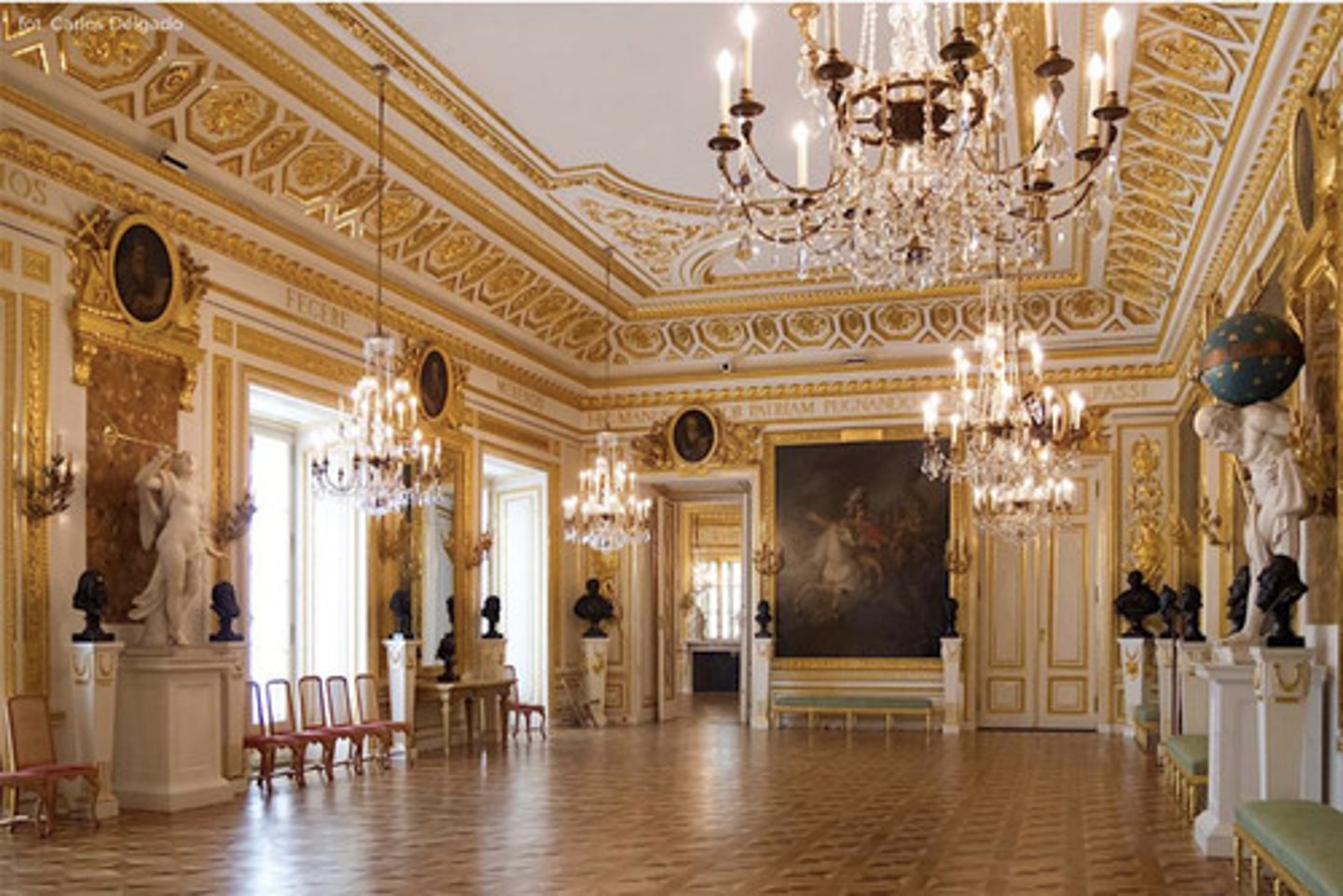 <p>royal castle</p>