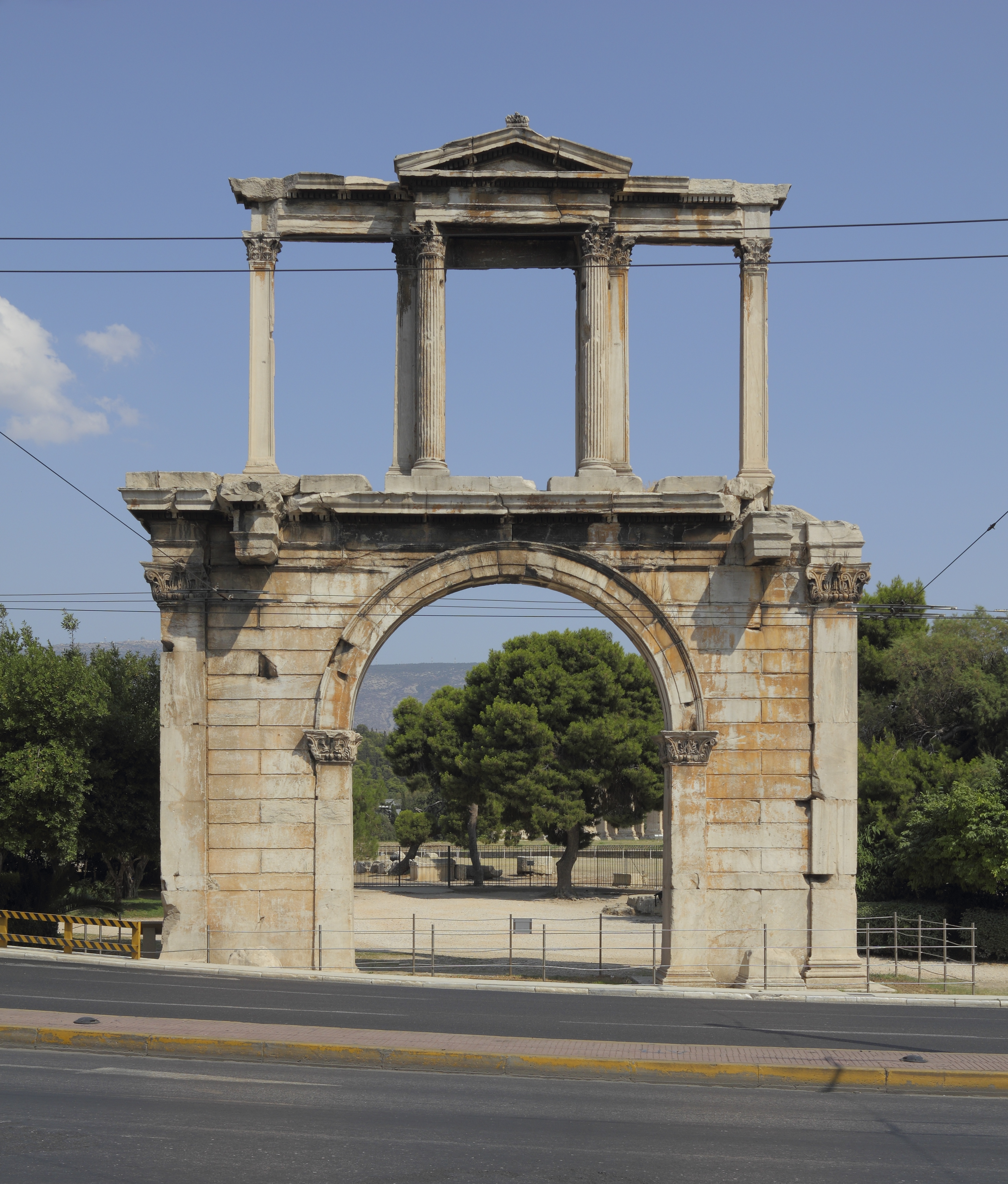 <p>Hadrien's Arch</p>