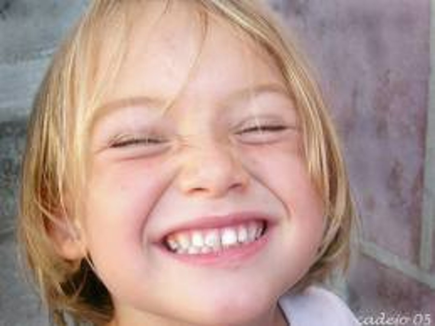 <p>to smile</p>