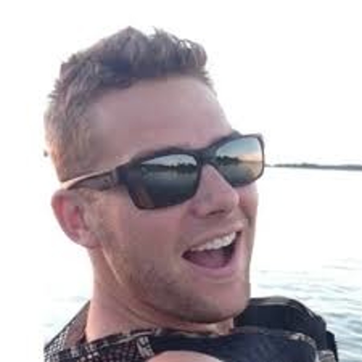 <p>dude (male or female)</p>