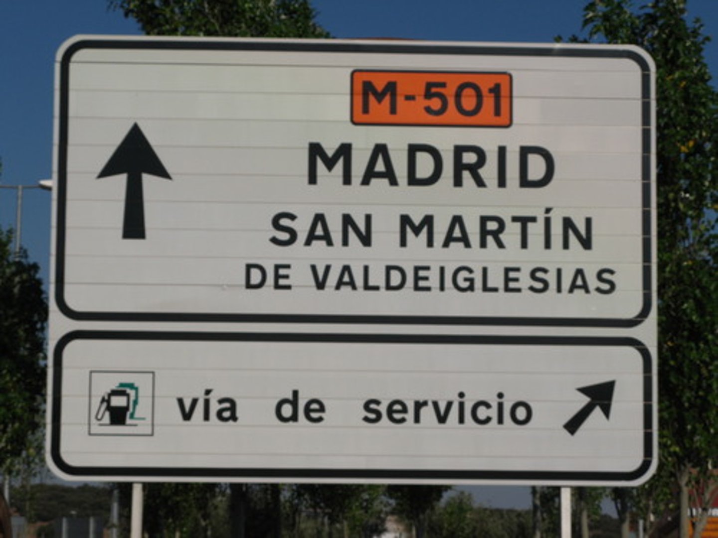 <p>sign, billboard</p>