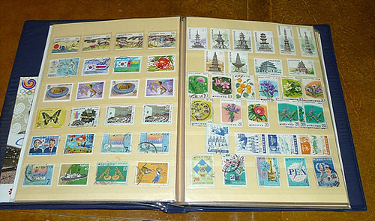 <p>sưu tập tem</p>