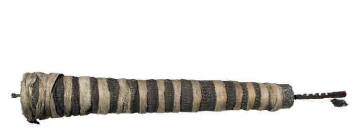 <p>raratonga, late 18th-early 19th century CE, wood, tapa, fiber, feathers</p>