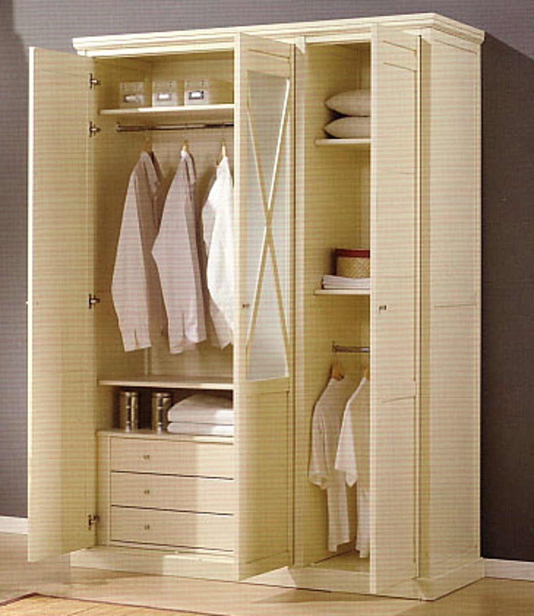 <p>closet</p>