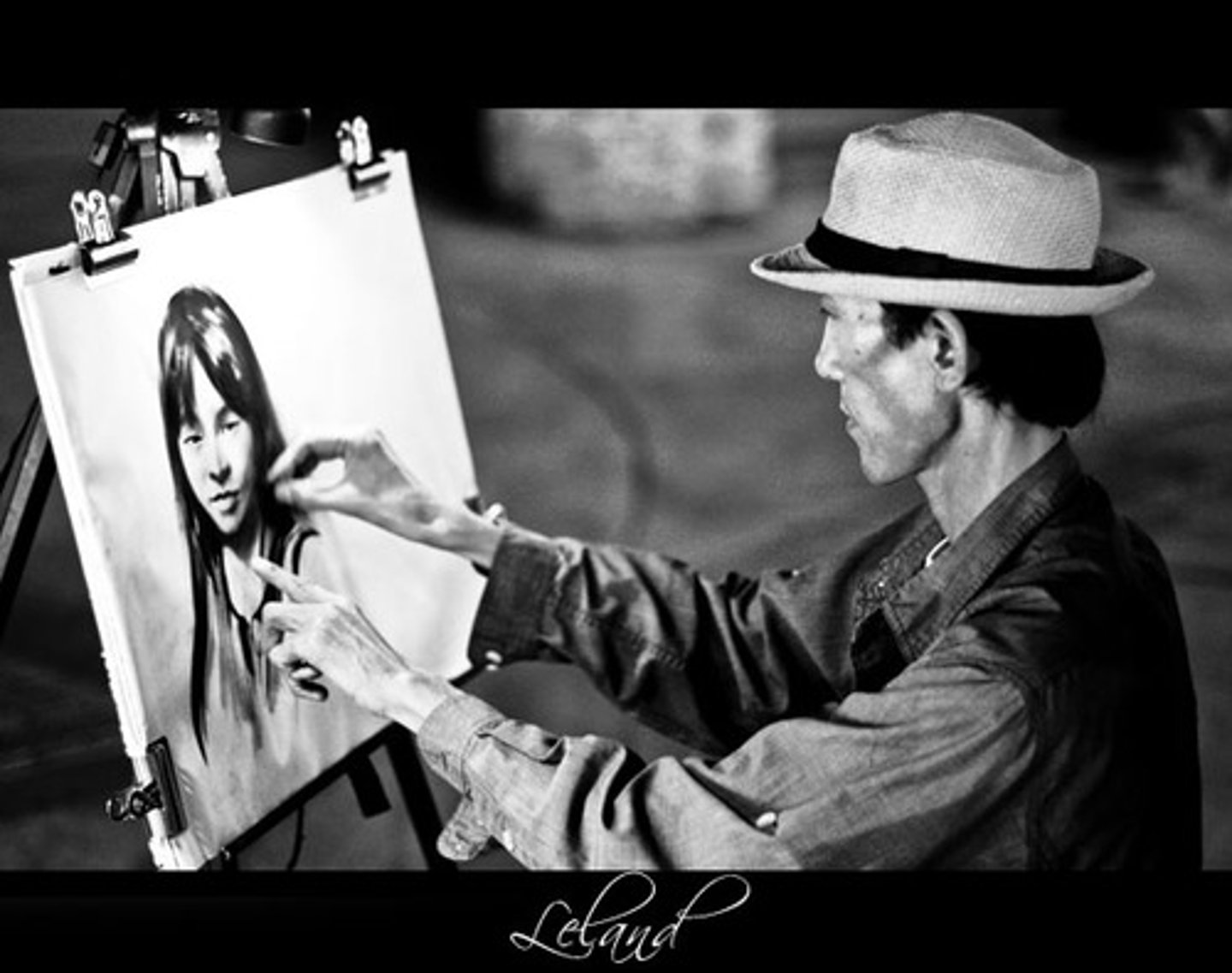 <p>persona que pinta retratos</p>