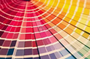 <p><span style="color: rgb(130, 78, 173);"><strong>色彩</strong></span></p>