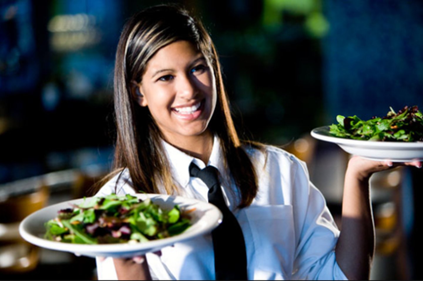 <p>waitress (feminine)</p>