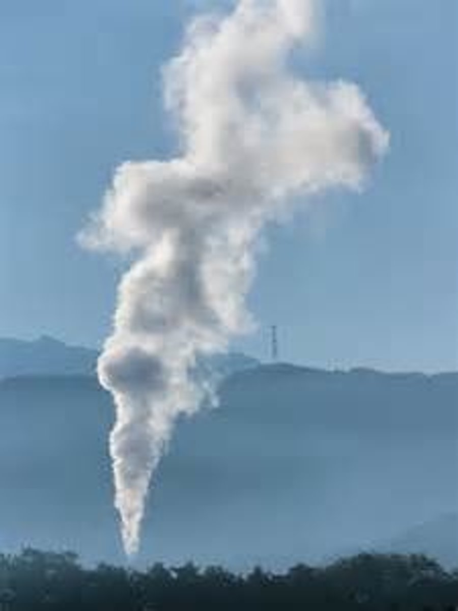 <p>けむり</p><p>khói</p>