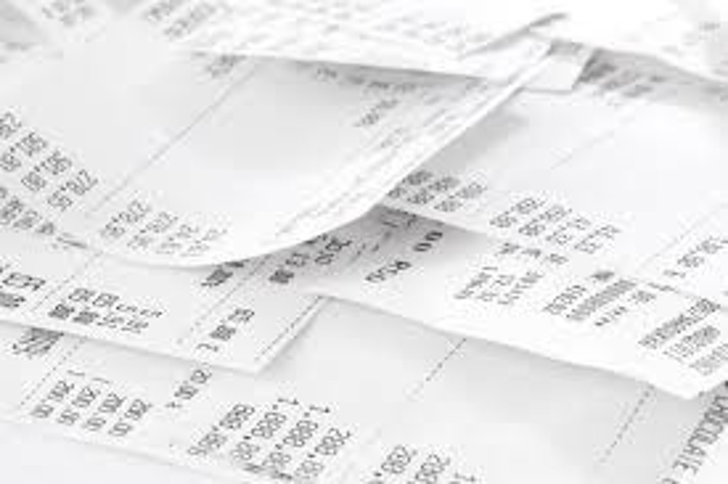 <p>money that you spend on something: chi phí</p>