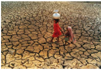 <p><span><span>La falta de lluvias ha provocado una severa </span></span><strong>sequía</strong><span><span> que amenaza la producción de alimentos en la ciudad.</span></span></p>