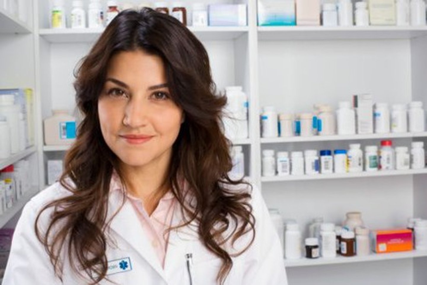 <p>pharmacist (female)</p>