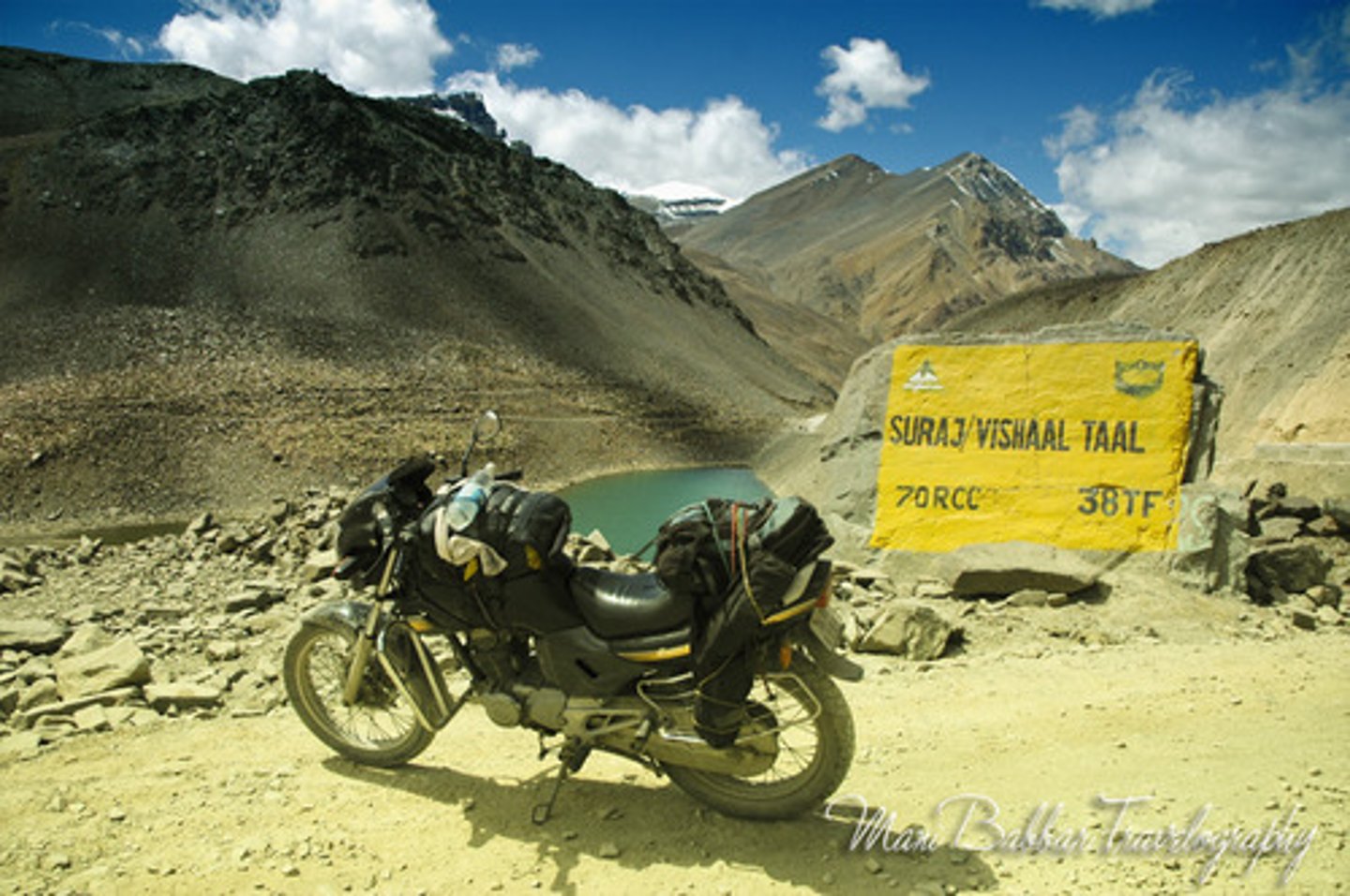 <p>ir en moto(cicleta)</p>