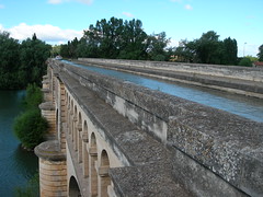 <p>in ancient Rome, bridgelike stone structure that carried water from the hills into the cities</p>