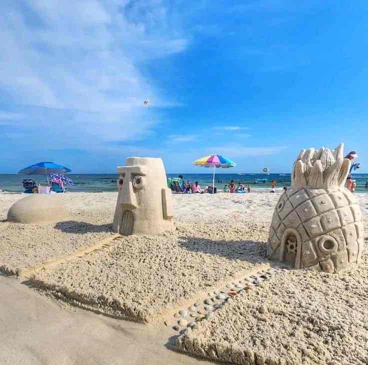 <p>Make sandcastles </p>