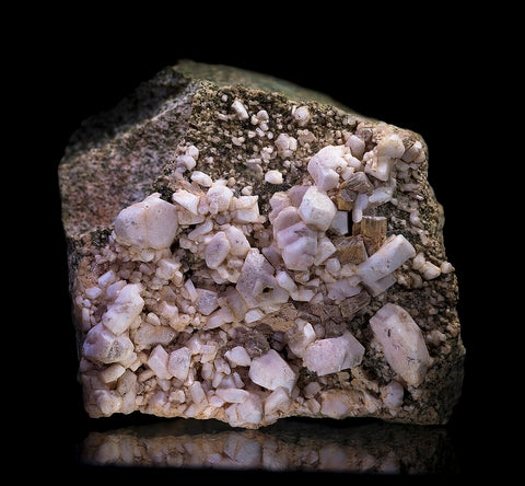 <p>What mineral is this?</p>