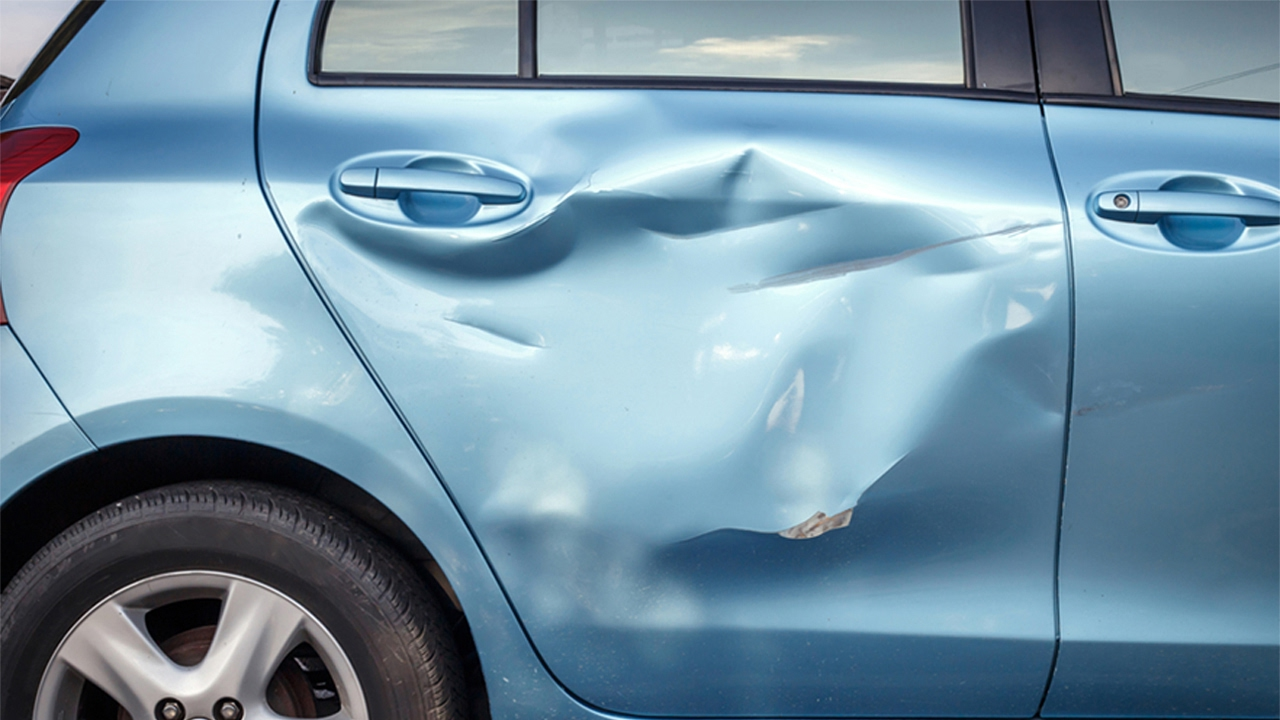 <p>dent</p>