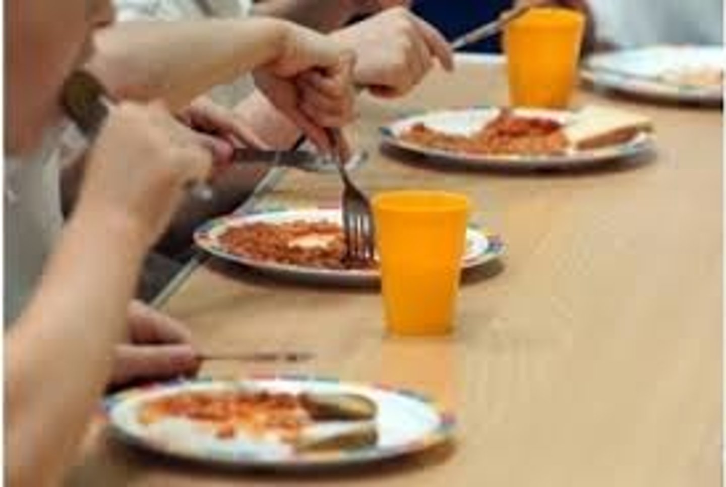 <p>Mittagszeit</p><p>almuerzo</p>