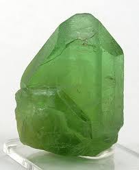 <p>how do you indentify <strong>Olivine</strong> </p>