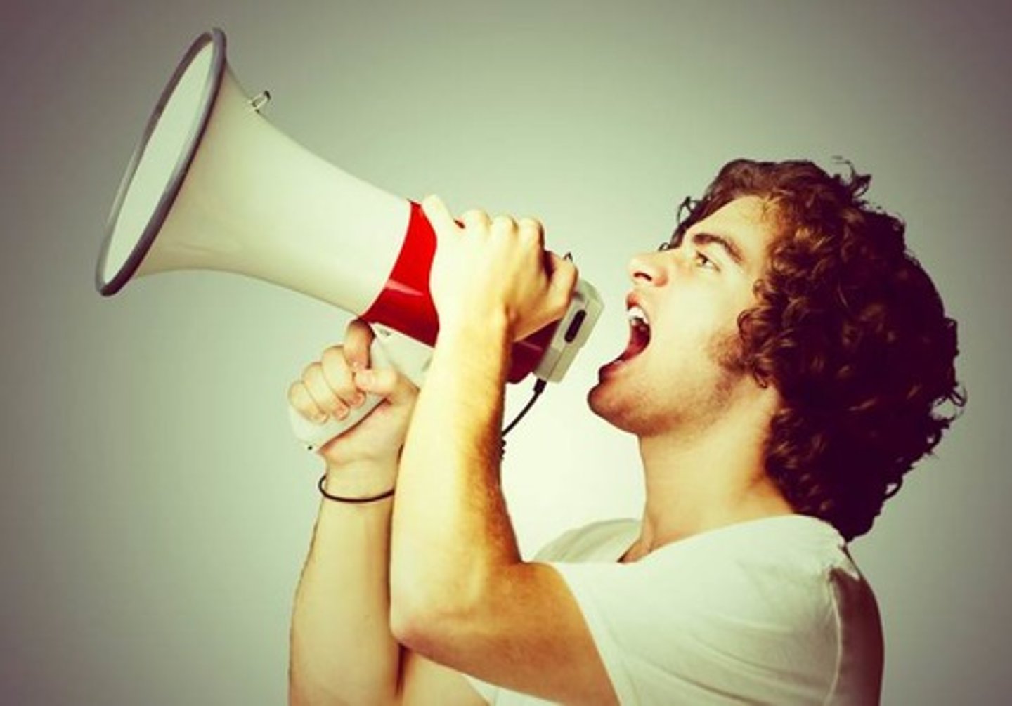 <p>(v) To make known publicly; to announce.</p>