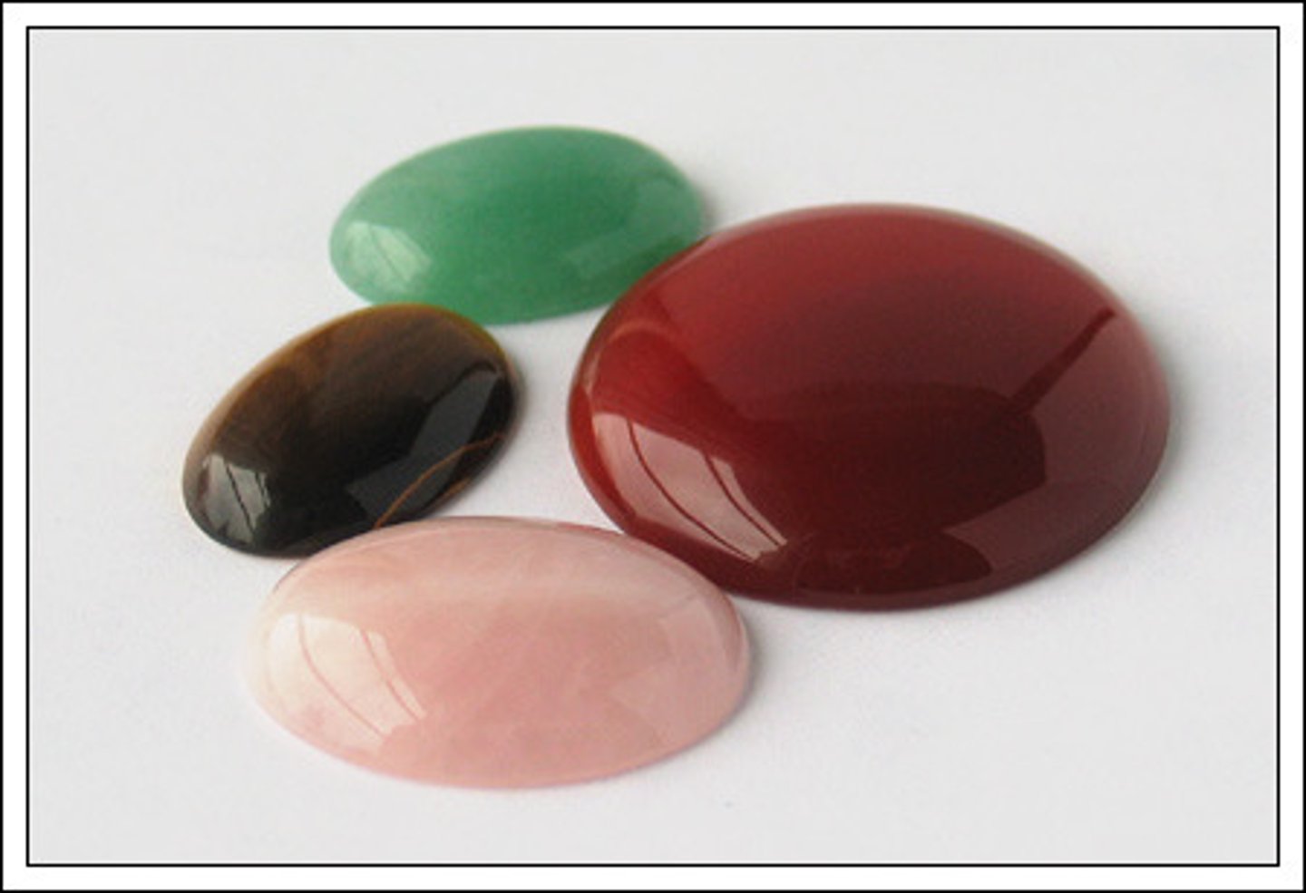 <p>(noun phrase) những khía cạnh tinh vi, phức tạp</p><p>example: The story explores the ___ of love.</p>