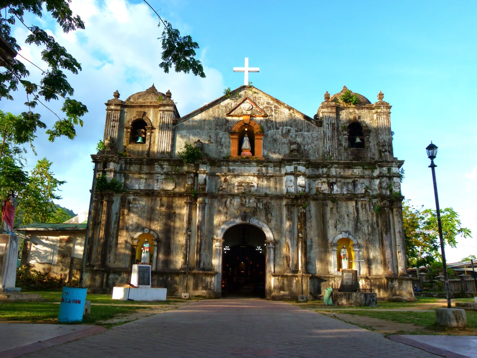 <p><span style="color: rgb(0, 0, 0)">One of the first churches built in Camarines Norte in 1611. The old stone church was built by the early Franciscan missionaries.</span></p>