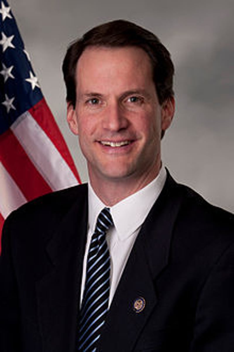 <p>Jim Himes (CT-04)</p>