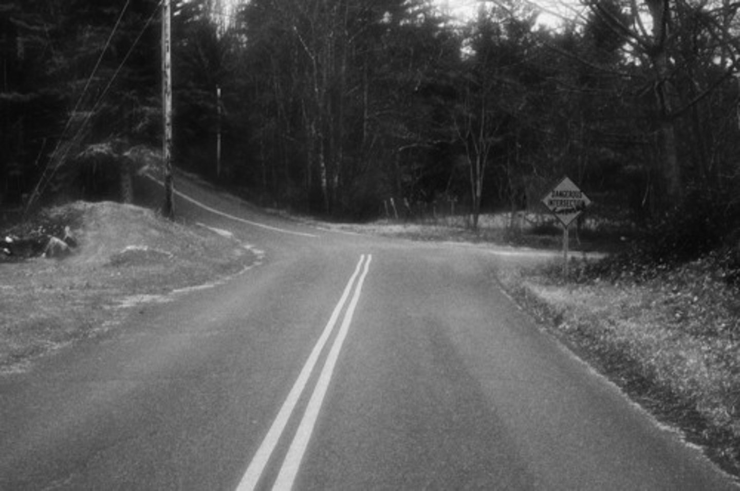 <p>trên đường</p>