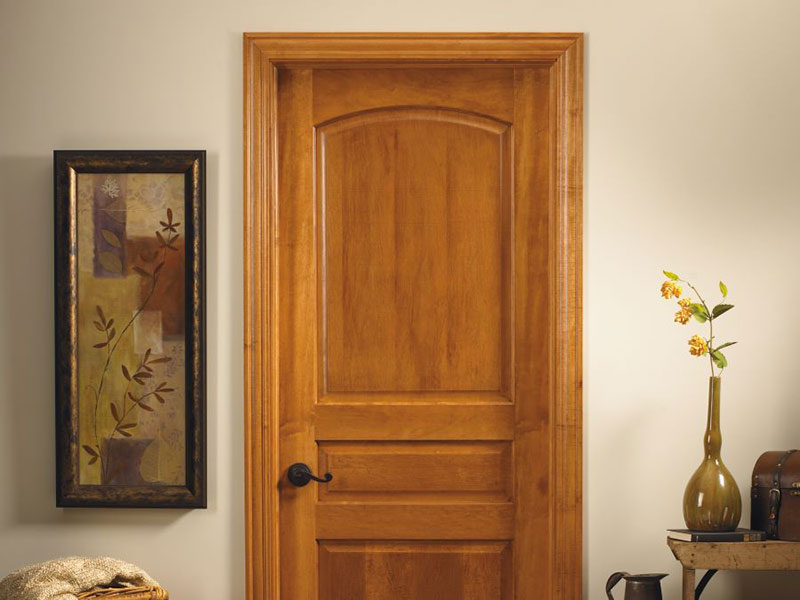 <p>cannot be seen through, does not let light pass through (wood, steel, brick) - không thể nhìn xuyên qua, không cho ánh sáng đi qua như gỗ, thép, gạch</p>