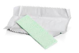 <p>Il a donné</p><p>Penny a donné un morceau de chewing-gum</p>