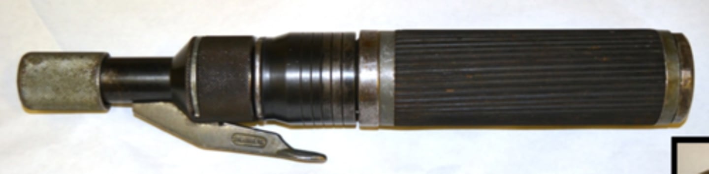 <p>Captive bolt</p>
