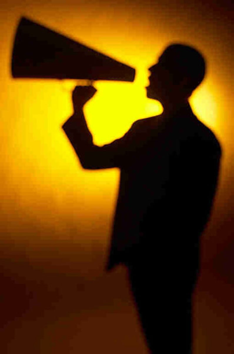 <p>v.通知、告知</p>