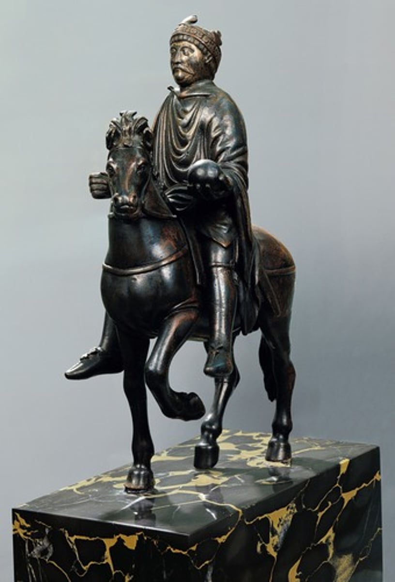 <p>-proclaimed emperor of the Holy Roman Emperor</p><p>-Recalls the equestrians statues of the Roman Empire</p><p>-Carolingian Renasissance</p>