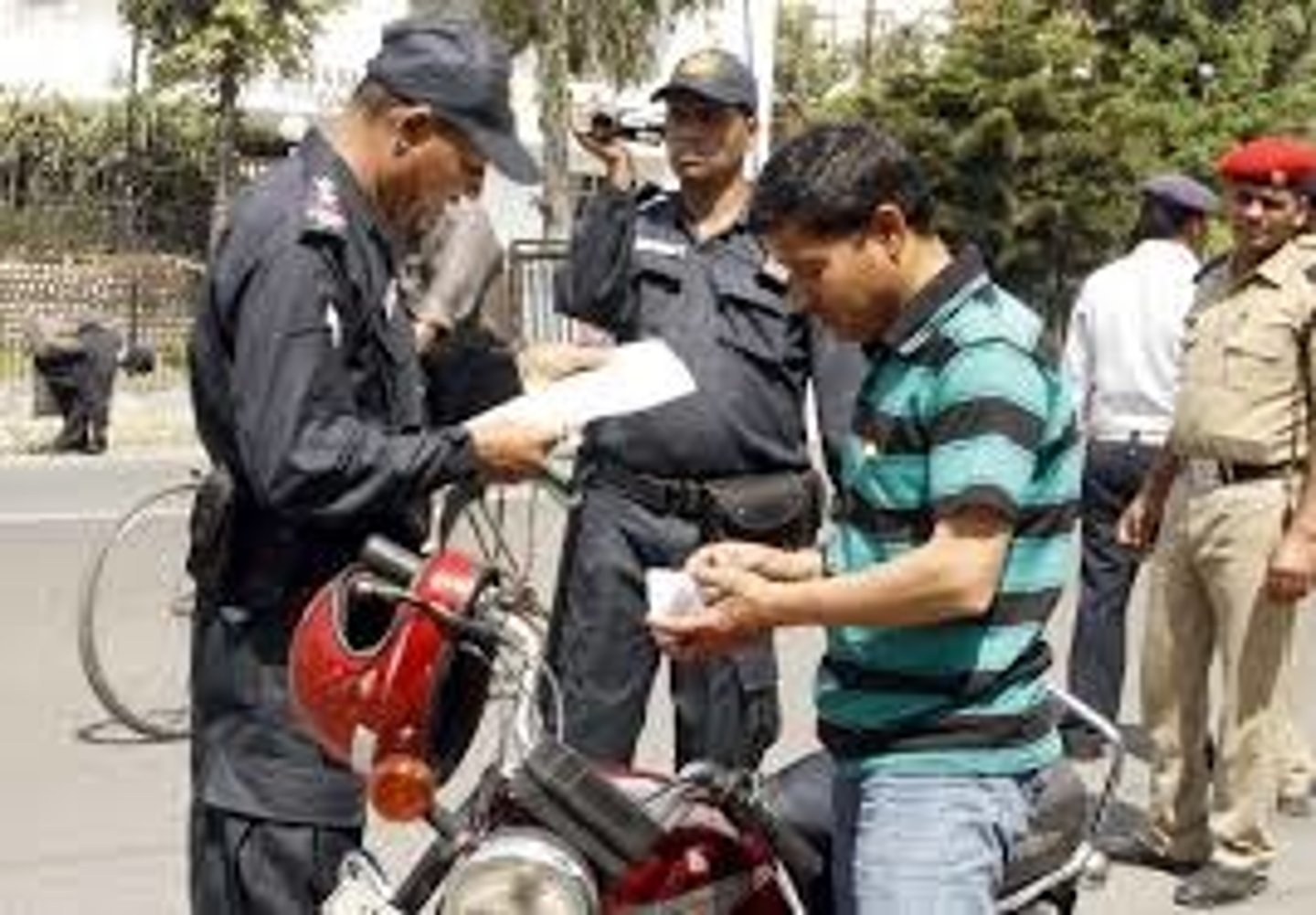 <p>Оплатити штраф</p>