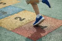 <p>to quickly get onto or into something, especially a vehicle or platform. </p>