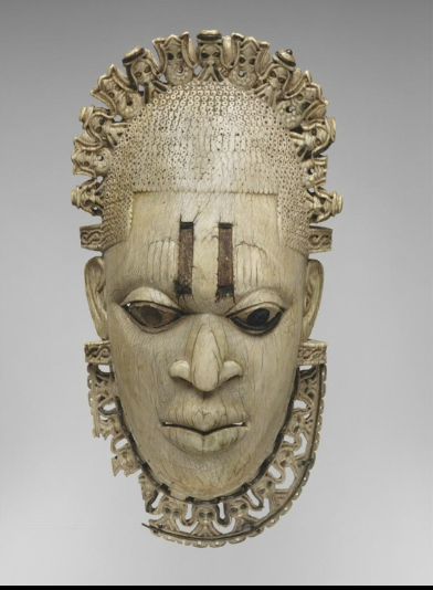 <p>Pendant mask of Iyoba Idia Identifiers</p>