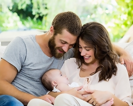 <p>Your mather and father</p><p>|ˈpeərənts|
Родители </p>