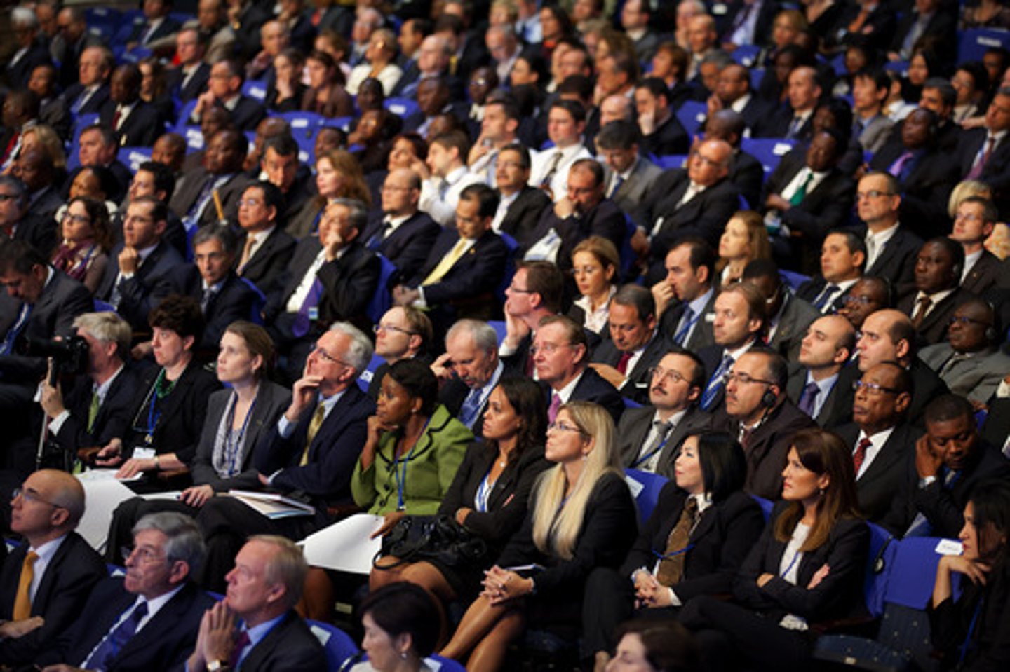 <p>(adj.) Complete in all aspects or essentials; absolute; attended by all qualified members.</p><p>(SYN: unrestricted)</p><p>(ANT: limited, restricted, incomplete)</p>