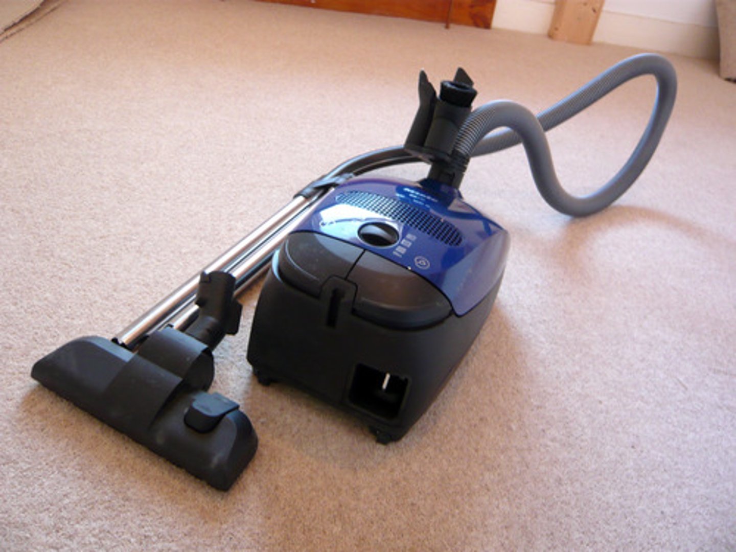 <p>vacuum</p>